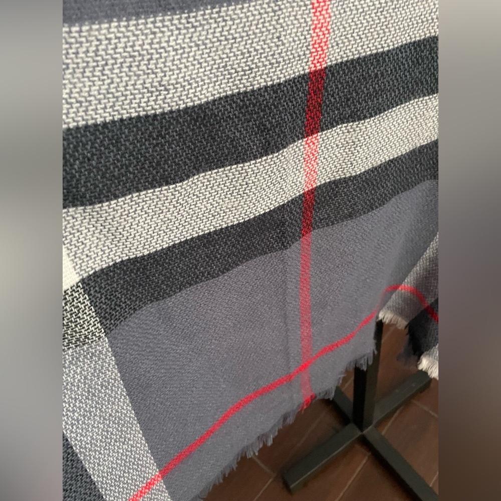 Plaid Waterfall Vest - Picture 5 of 7